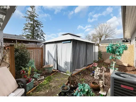452 W Alpha Street Roseburg OR 97471