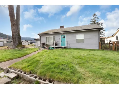 452 W Alpha Street Roseburg OR 97471