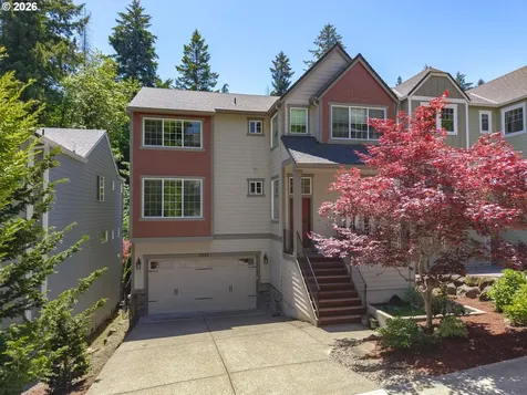 3526 SW Arnold Street Portland OR 97219