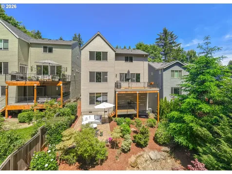 3526 SW Arnold Street Portland OR 97219