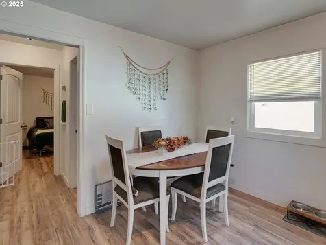 525 SW Fellows Street Mcminnville OR 97128