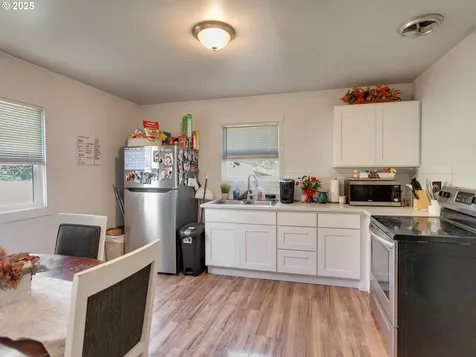 525 SW Fellows Street Mcminnville OR 97128