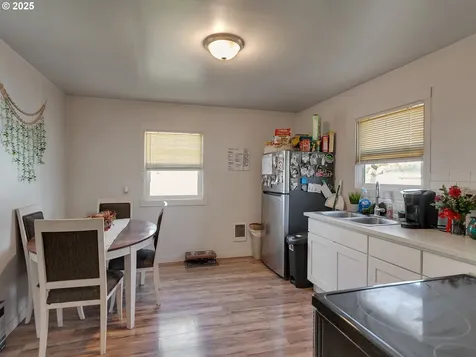 525 SW Fellows Street Mcminnville OR 97128