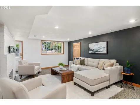 1130 Laurel Street Lake Oswego OR 97034
