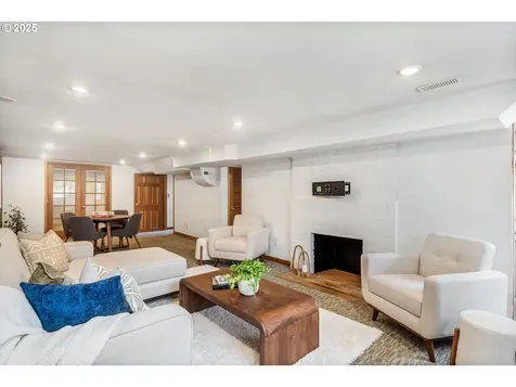 1130 Laurel Street Lake Oswego OR 97034