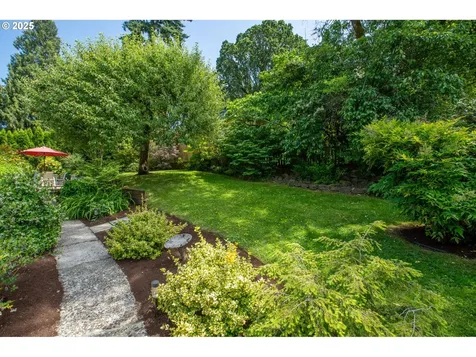 1130 Laurel Street Lake Oswego OR 97034