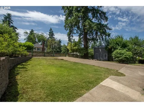 1130 Laurel Street Lake Oswego OR 97034