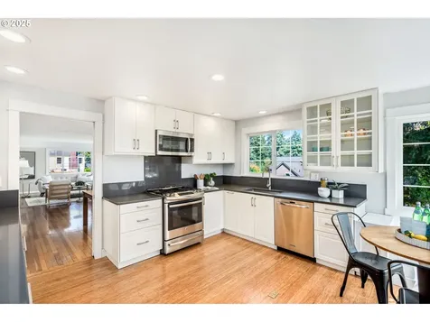 1130 Laurel Street Lake Oswego OR 97034