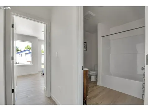 14846 NE Couch Street Portland OR 97230