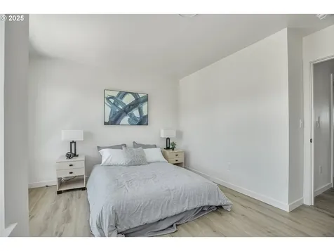 14846 NE Couch Street Portland OR 97230