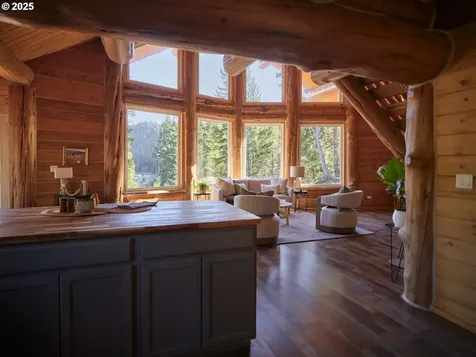 192 Sasquatch Way Cougar WA 98616
