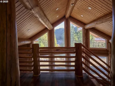 192 Sasquatch Way Cougar WA 98616