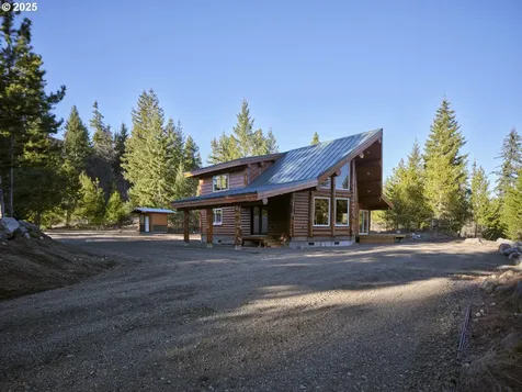 192 Sasquatch Way Cougar WA 98616