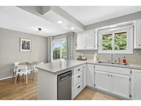 15725 SE Madison Court Portland OR 97233