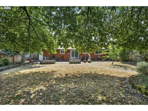 15725 SE Madison Court Portland OR 97233