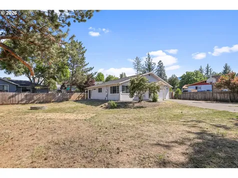 540 Oak Knoll Drive Ashland OR 97520