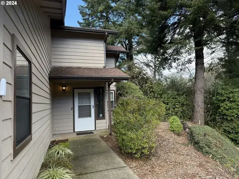 1735 Arch Lane Brookings OR 97415