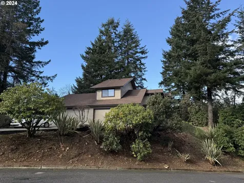 1735 Arch Lane Brookings OR 97415