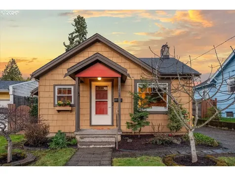 6208 NE 33rd Avenue Portland OR 97211