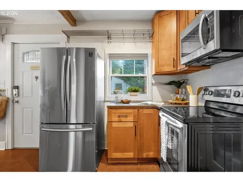 6208 NE 33rd Avenue Portland OR 97211