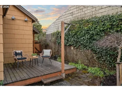 6208 NE 33rd Avenue Portland OR 97211