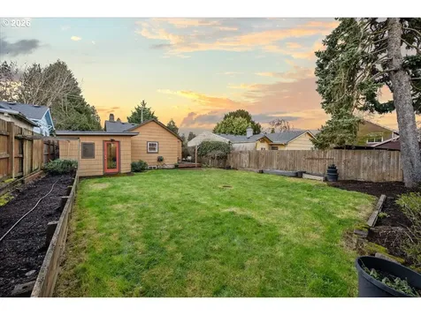 6208 NE 33rd Avenue Portland OR 97211