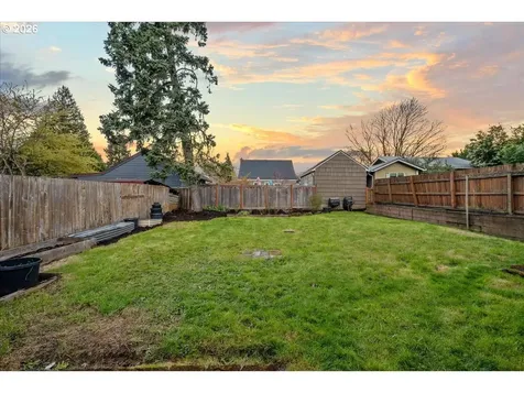 6208 NE 33rd Avenue Portland OR 97211