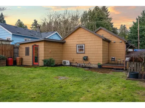 6208 NE 33rd Avenue Portland OR 97211