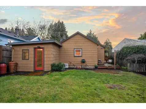 6208 NE 33rd Avenue Portland OR 97211
