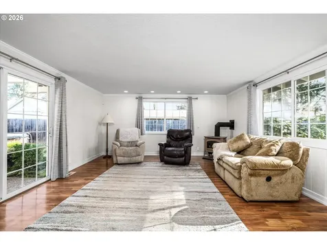 2937 Stark Street Eugene OR 97404