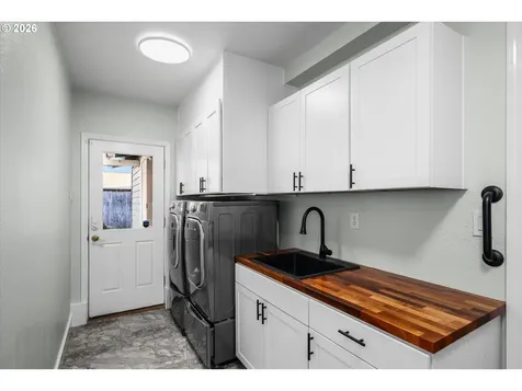 2937 Stark Street Eugene OR 97404