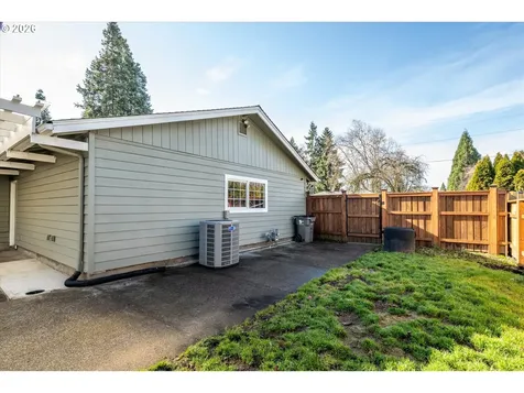 2937 Stark Street Eugene OR 97404