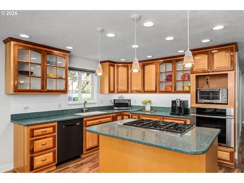 2937 Stark Street Eugene OR 97404