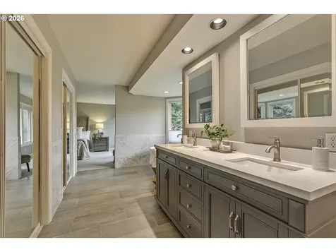 10680 SW Kiowa Court Tualatin OR 97062