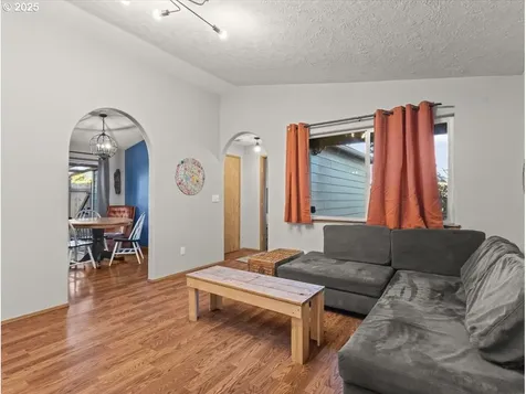 4843 SE 64th Avenue Portland OR 97206