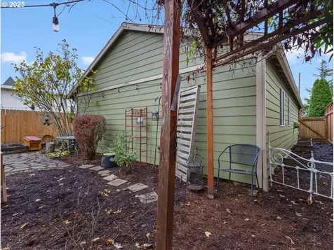 4843 SE 64th Avenue Portland OR 97206
