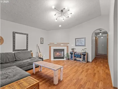 4843 SE 64th Avenue Portland OR 97206