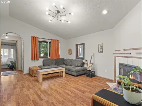 4843 SE 64th Avenue Portland OR 97206
