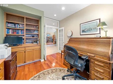 5300 Coventry Court Lake Oswego OR 97035