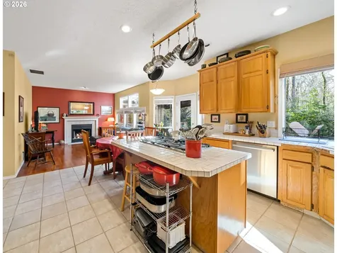 5300 Coventry Court Lake Oswego OR 97035