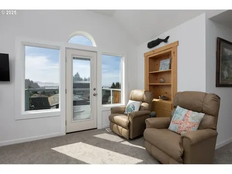 1330 SE 43rd Street Lincoln City OR 97367