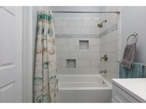 1330 SE 43rd Street Lincoln City OR 97367