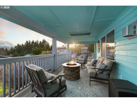 1330 SE 43rd Street Lincoln City OR 97367