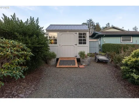 1330 SE 43rd Street Lincoln City OR 97367