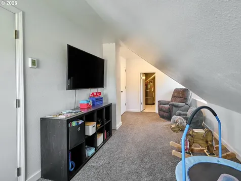645 NW 5th Avenue Canby OR 97013