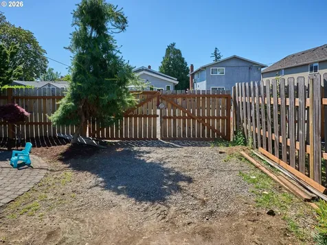 645 NW 5th Avenue Canby OR 97013