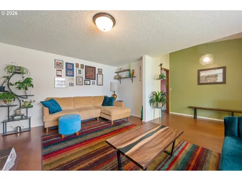 6952 C Street Springfield OR 97478