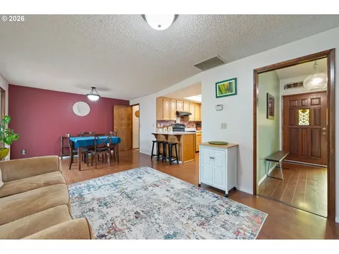6952 C Street Springfield OR 97478