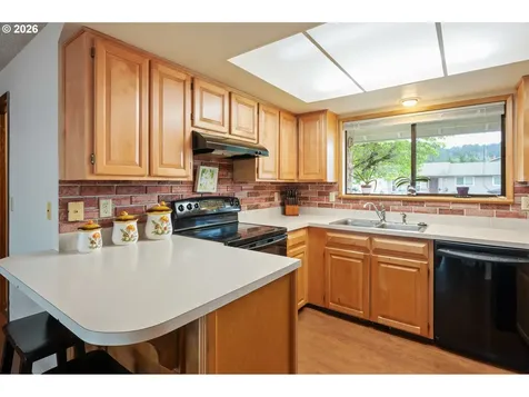 6952 C Street Springfield OR 97478