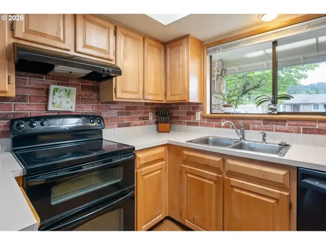 6952 C Street Springfield OR 97478